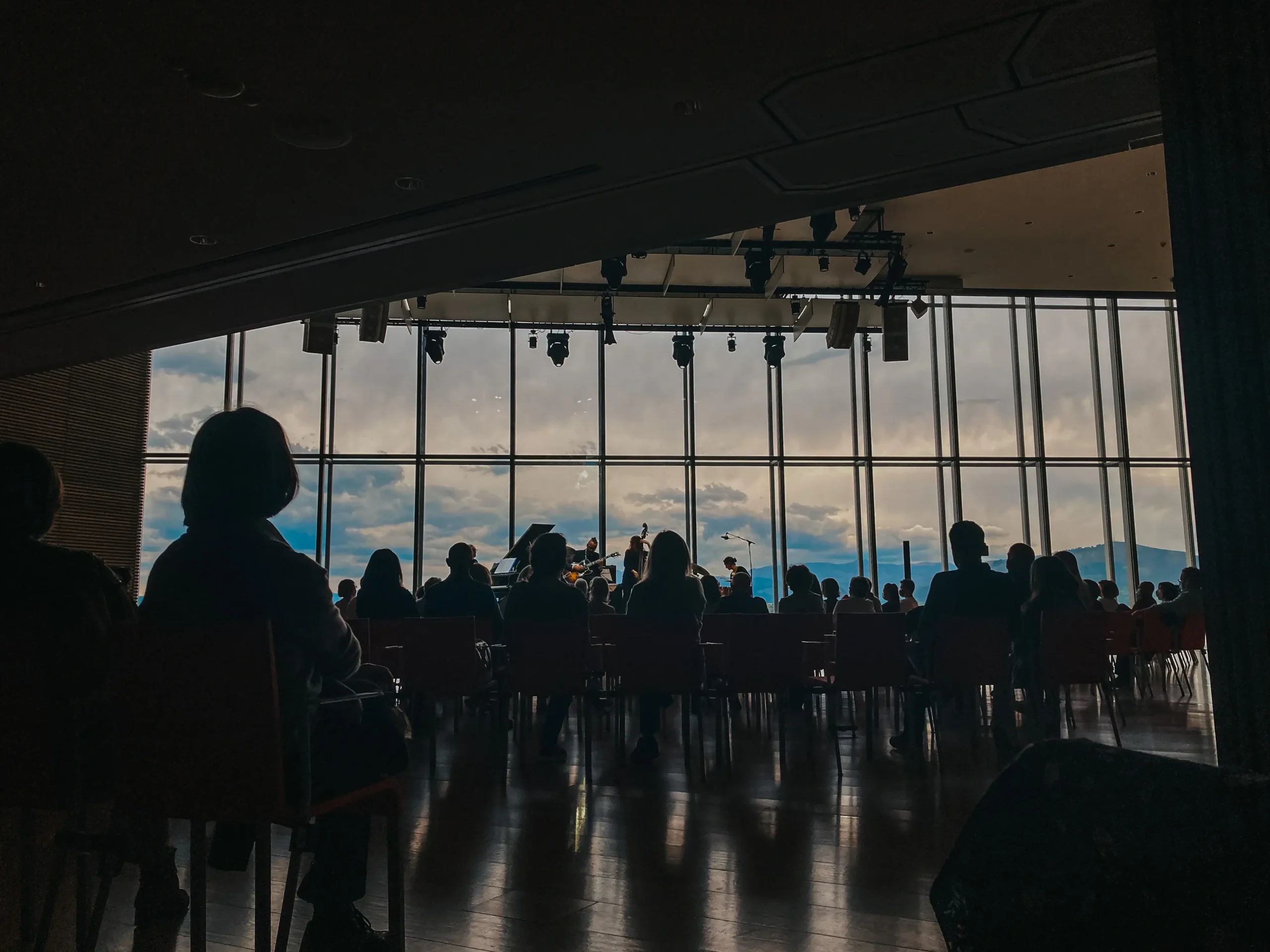 Un concierto frente al mar para emocionarse en el Centro Botín